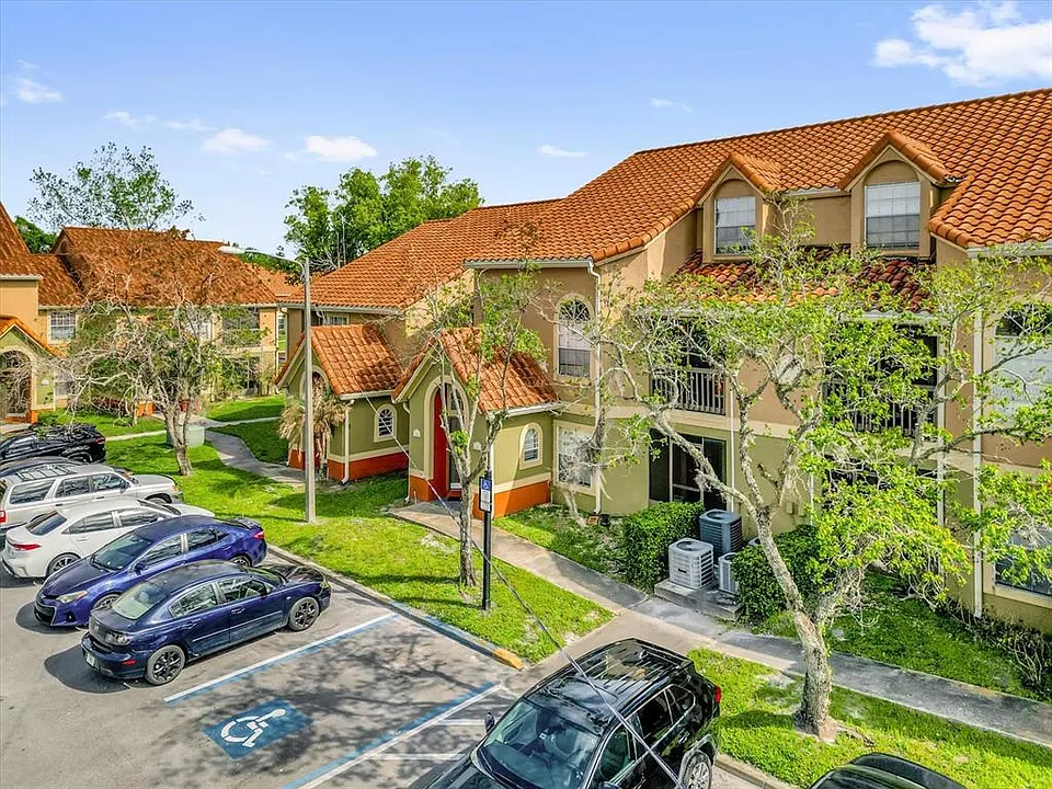 405 Fountainhead Cir #247