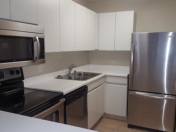 4th image of 440 N Wabash Ave APT 408