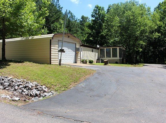 2nd image of 272 Jander Ln