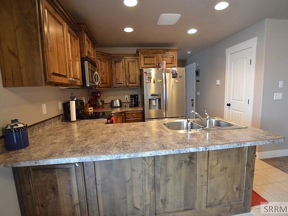 3rd image of 2982 Janessa Ln