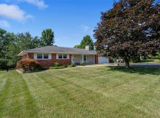 1217 N Main St, Columbia, IL 62236