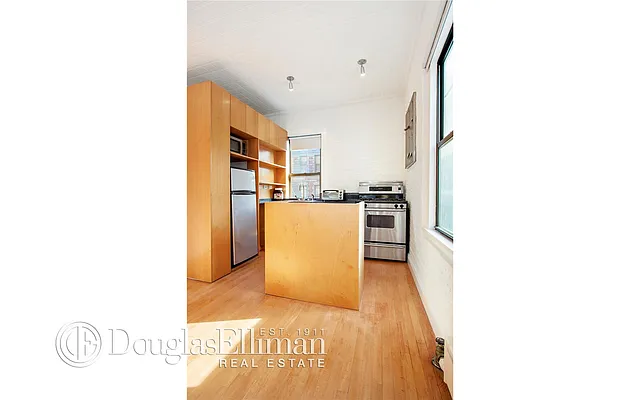 Sold by Douglas Elliman | media 4