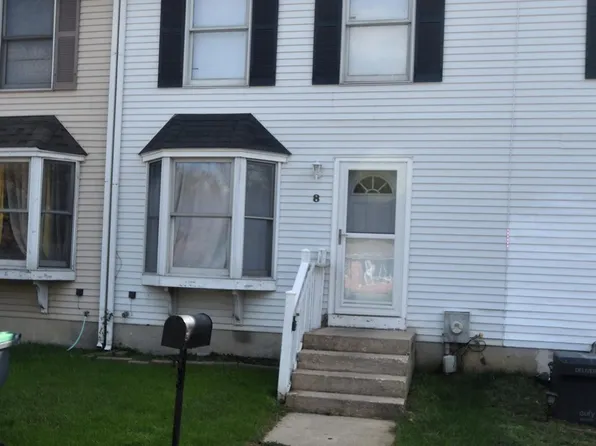 8 Whitburn Pl, Newark, DE 19702