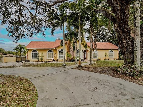4th image of 14117 Boggy Creek Rd