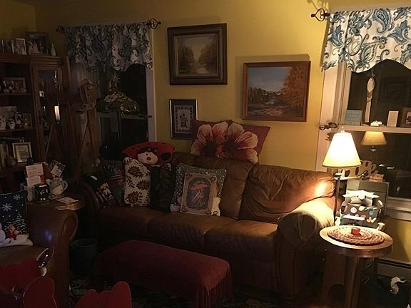 3rd image of 240 Church Street