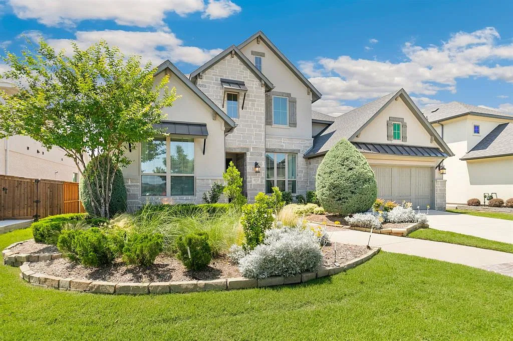 5 bed, 4.5 bath, 4398 sqft, $6,750 — Photo 2