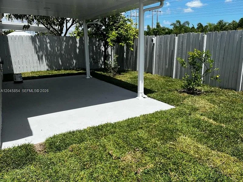 3 bed, 2.0 bath, $3,200 — Photo 3