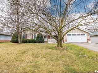 2815 N Kingston Dr, Peoria, IL 61604