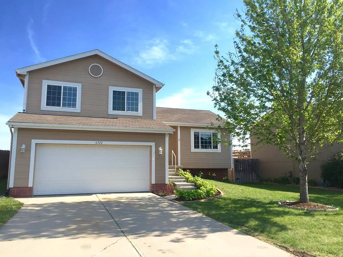 3 bed, 1556 sqft, $2,300 — Photo 2
