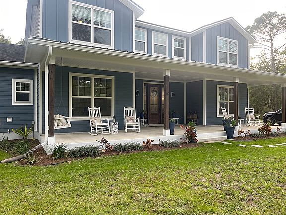3rd image of 104 W Grandview Dr