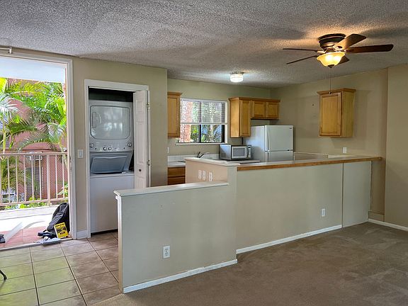 2nd image of 3702 Lower Honoapiilani Rd #A13