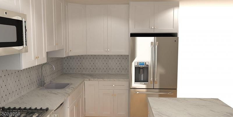 2nd image of 404 Princeton Rd