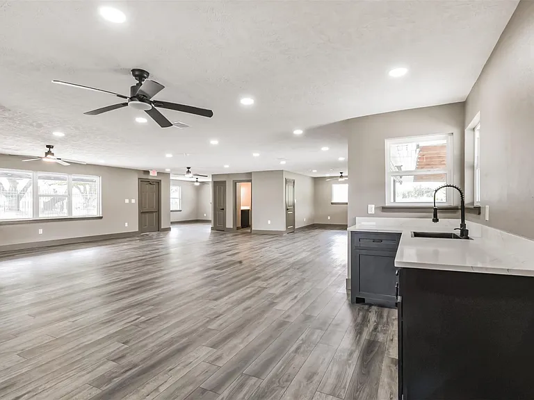 9030 Almeda Genoa Rd — Photo 9