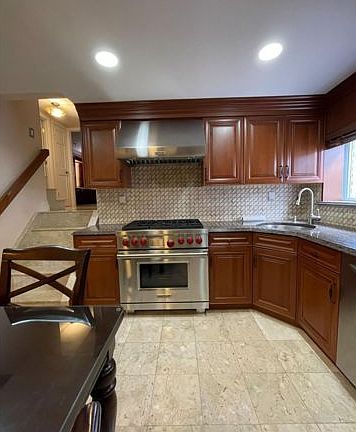 2nd image of 164-17 95th St Floor 1&2