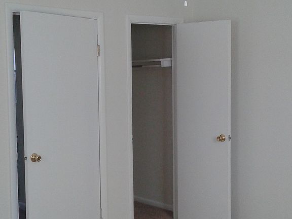 4th image of 1242 Roosevelt Dr #B