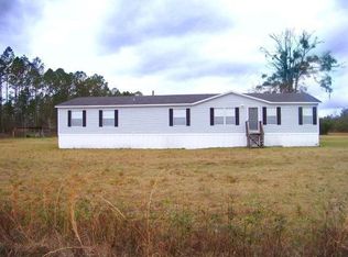 57 Marion Dr, Nahunta, GA 31553