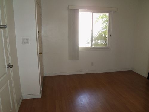 3rd image of 3659 Overland Ave APT 14