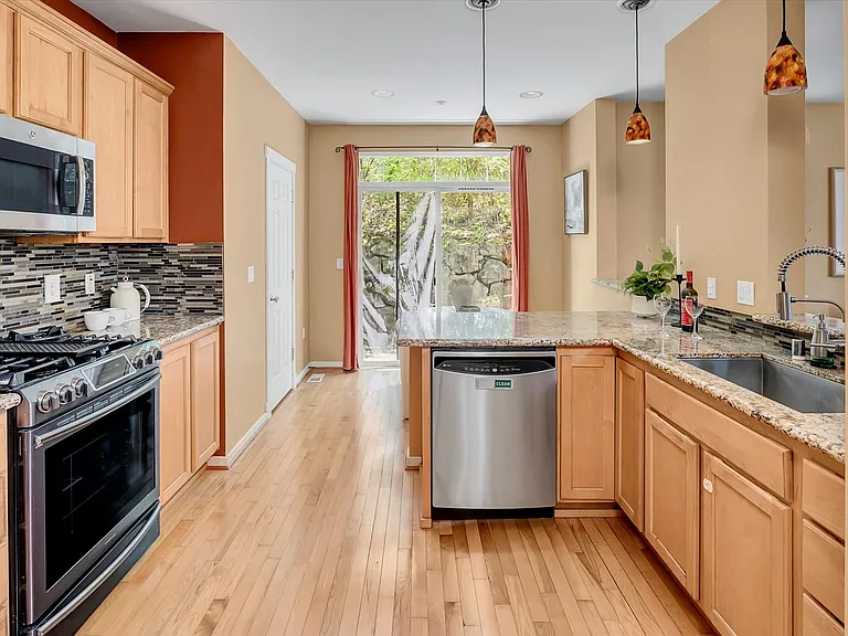 1601 NE Katsura St #501 — Photo 14