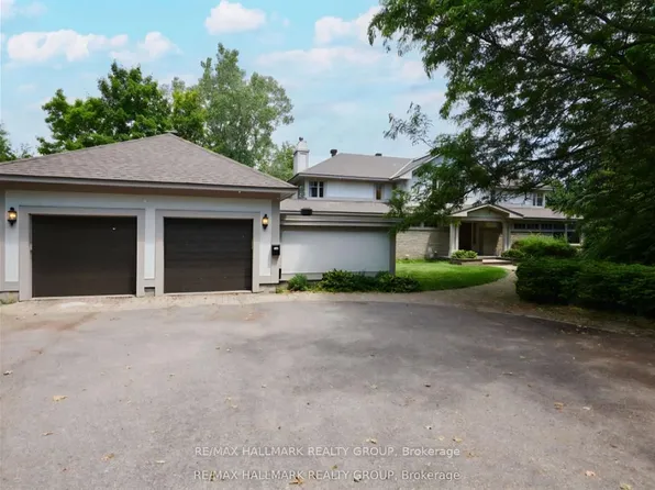 23 Davidson Dr, Ottawa, ON K1J 6L7