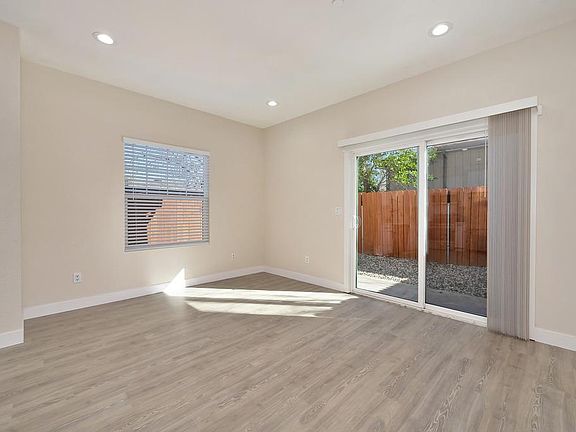 4th image of 2985 San Jose Way #1