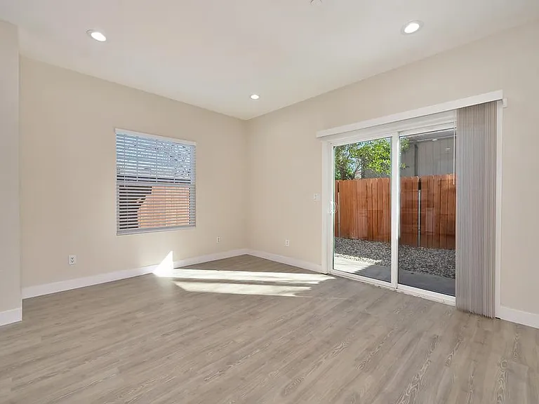 2985 San Jose Way #1 — Photo 4