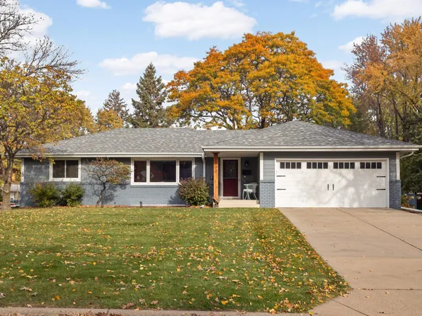 1900 Sumter Ave N, Golden Valley, MN 55427