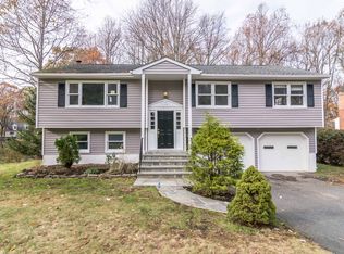 5 Seneca Trl, Randolph, NJ 07869