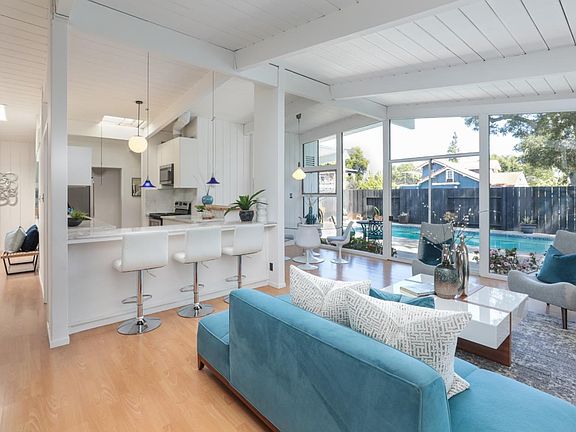 4th image of 4147 Amaranta Ave