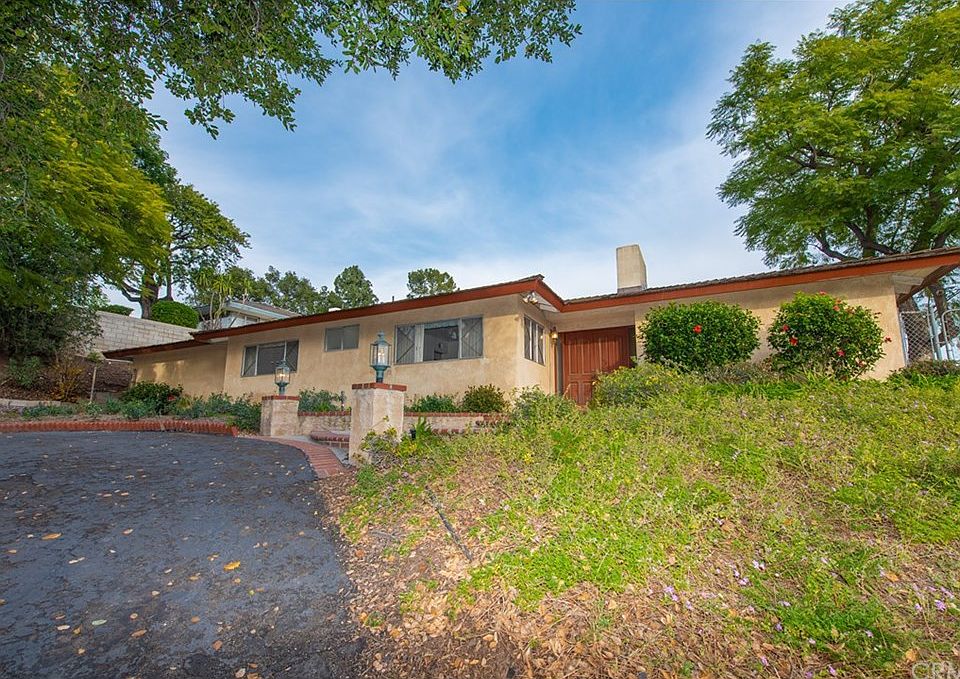 1st image of 1800 Ladera Vista Dr