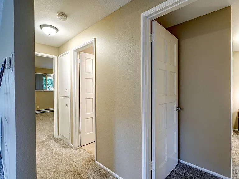 Upland Terrace — Photo 28