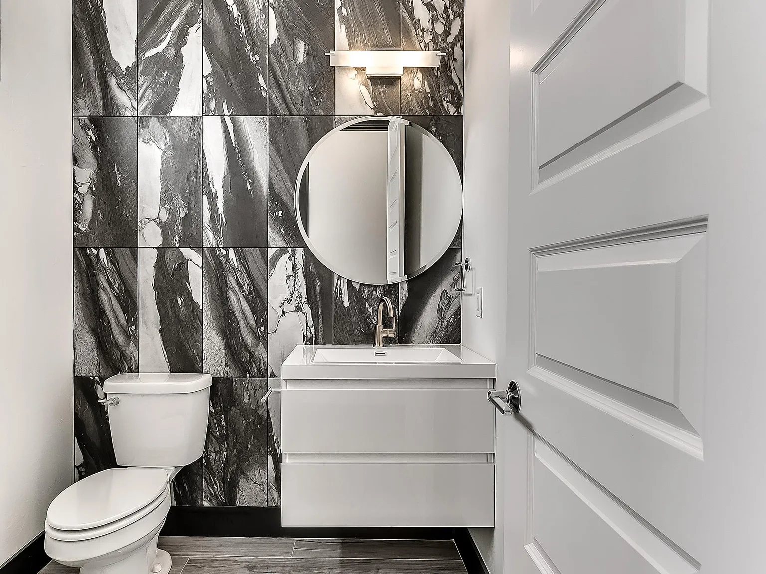 2 bed, 2.5 bath, 2200 sqft, $2,500 — Photo 3