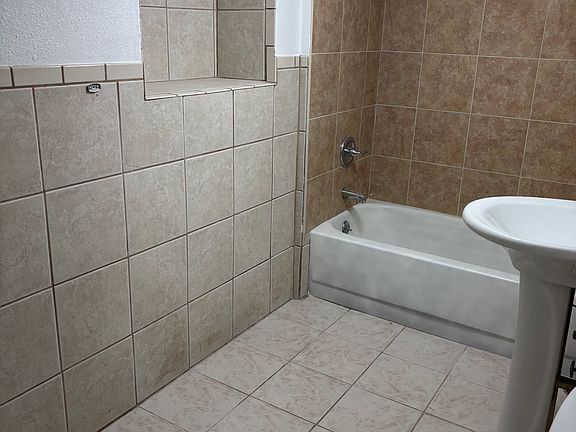 2nd image of 3931 Scarritt Ave #Basement