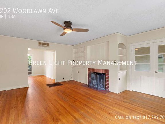 3rd image of 1202 Woodlawn Ave
