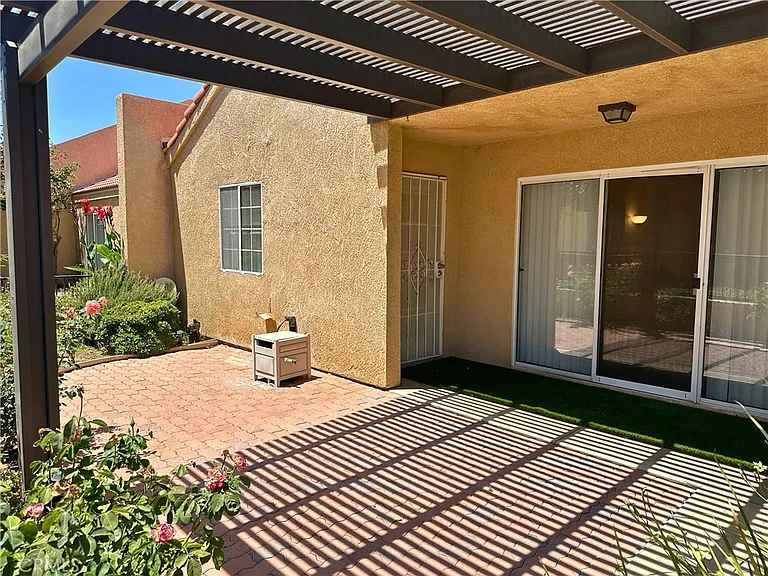 19051 Primrose Ln — Photo 18