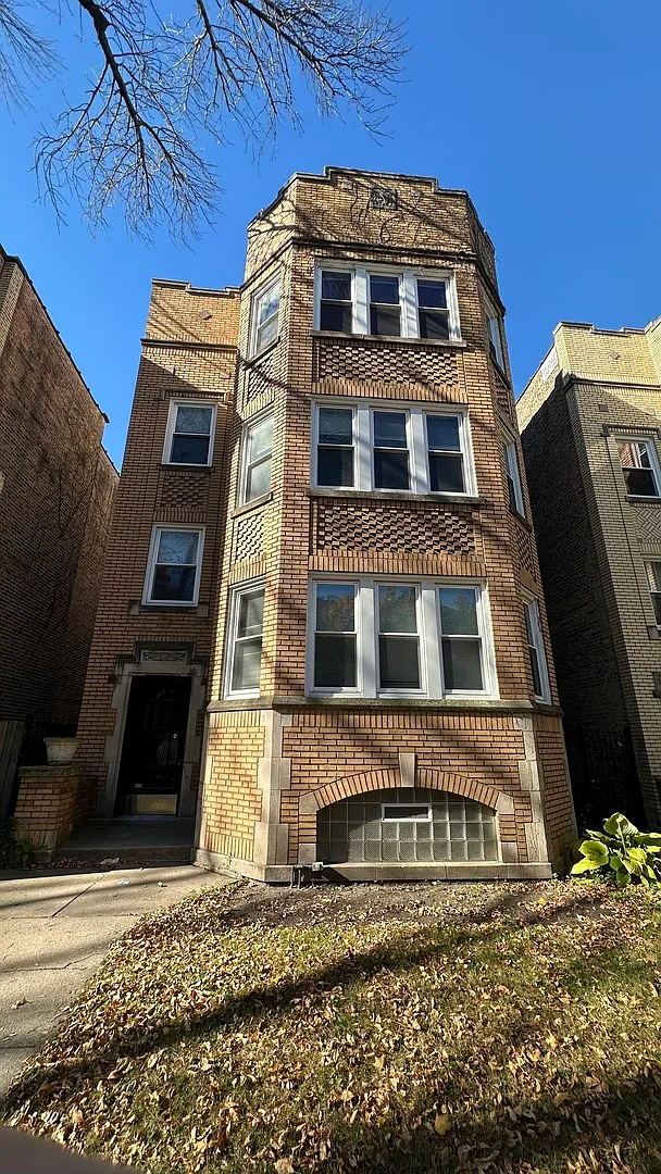 3 bed, 1500 sqft, $2,800 — Photo 1