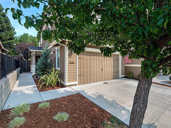 2nd image of 16940 Fremont Ct