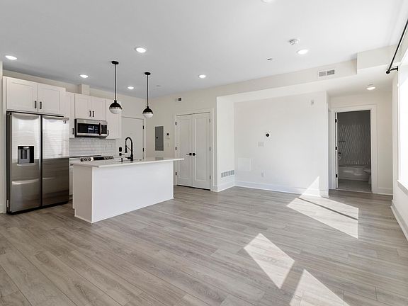 2nd image of 2547 Frankford Ave Unit 2