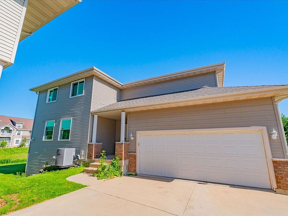 1st image of 4022-4024 Dolphin Dr