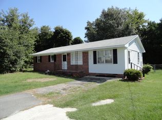3919 Hamilton St, Hope Mills, NC 28348