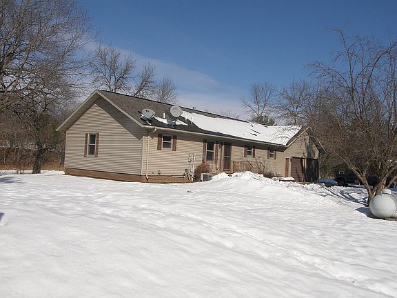3rd image of 34267 Butternut Hollow Ln