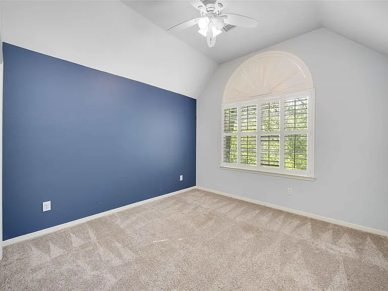 11 Alden Glen Ct — Photo 33