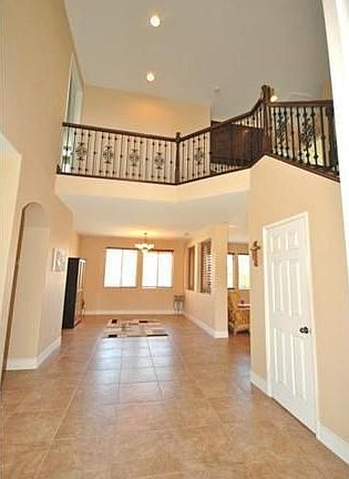 5th image of 41825 Pioneer St