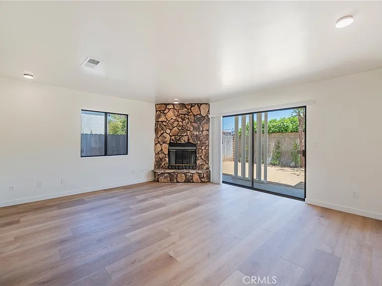 18326 Mansel Ave — Photo 12