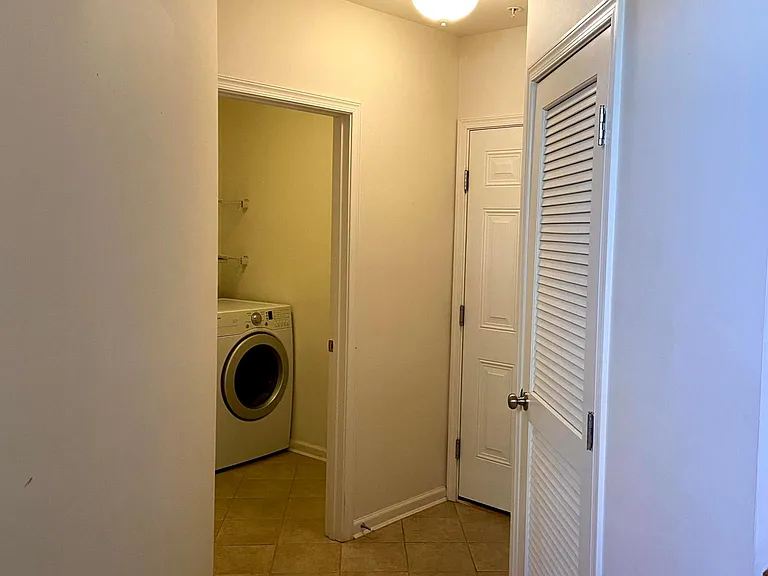 1768 Winsford Ct — Photo 33