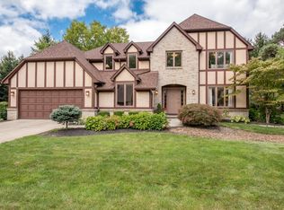 217 Paddock Cir E, Powell, OH