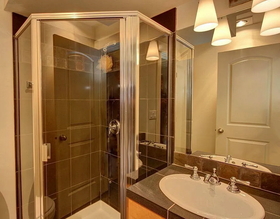 1st floor bathroom