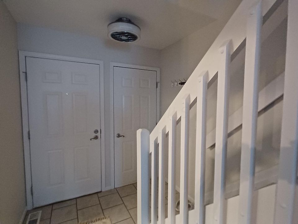 2nd image of 7437 Macgeorge Pl #98C