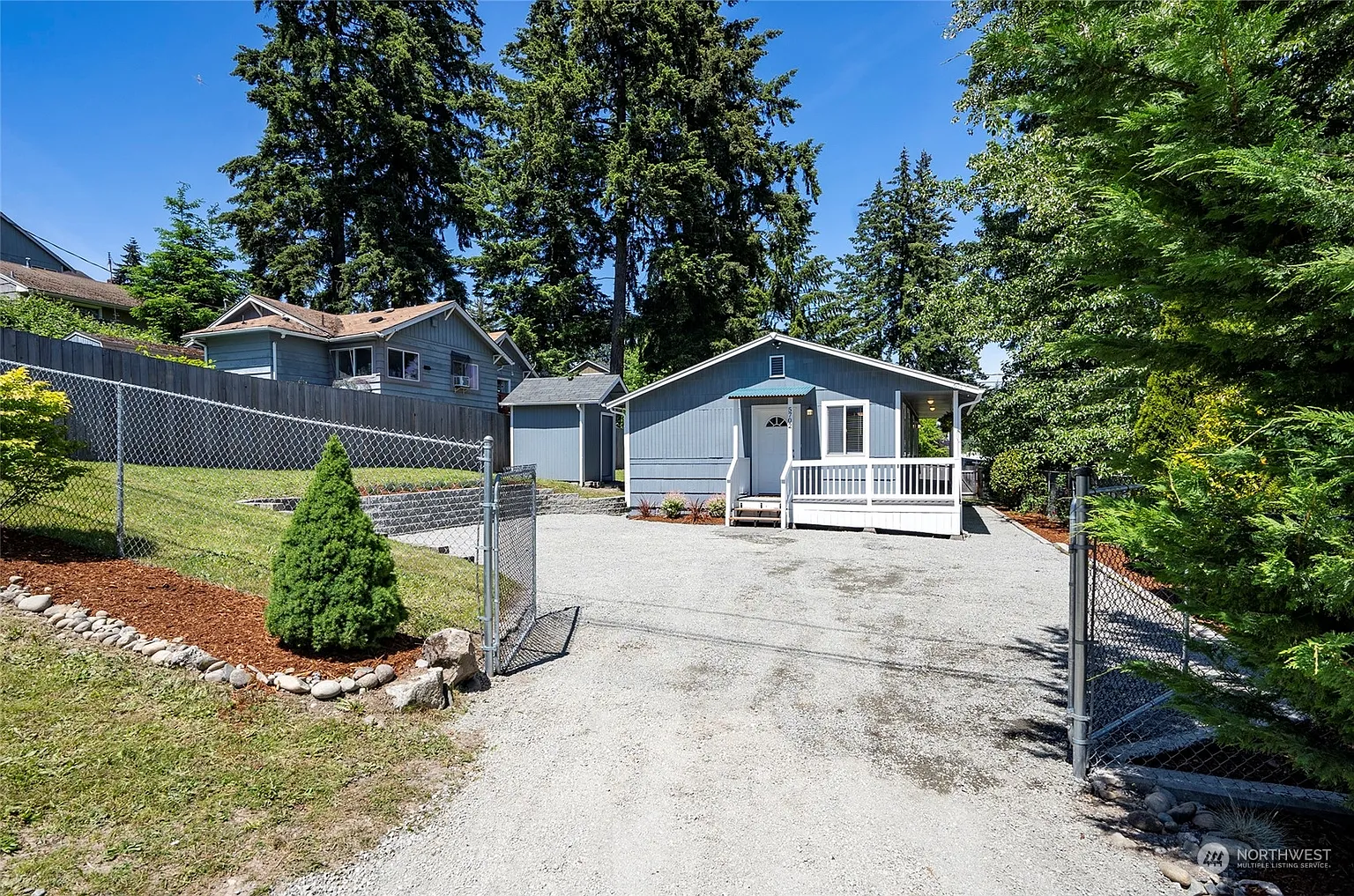 5702 E L Street photo 1