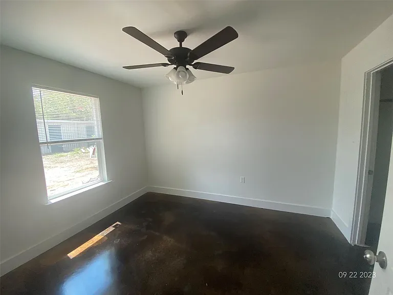 1-422 S Garrett Ct — Photo 10