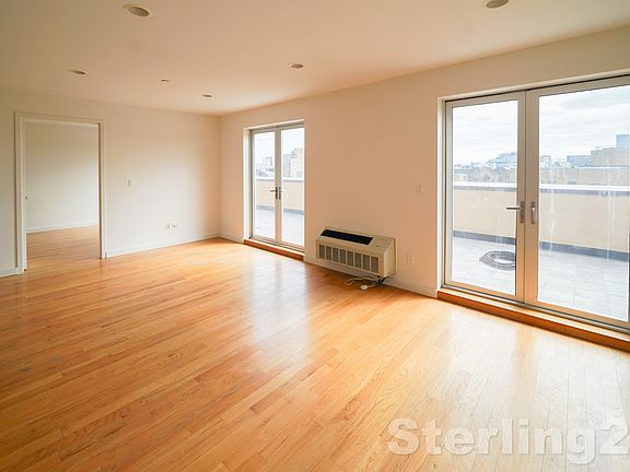 5th image of 23-15 Astoria Blvd Unit Penthouse 7